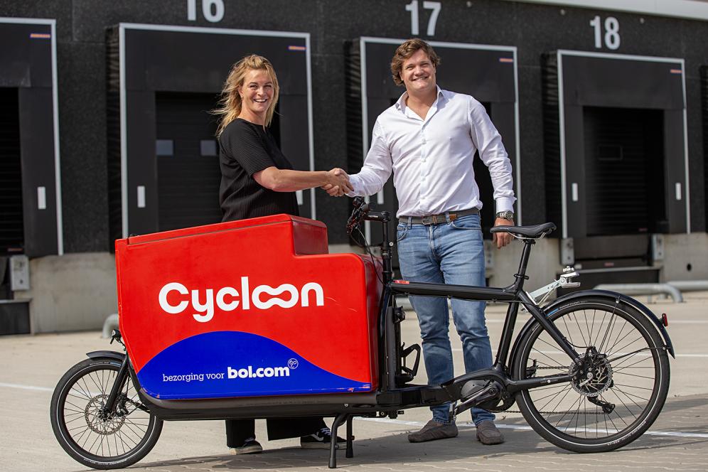 Eva van de Kamp – Koster is HR-directeur bij Cycloon samen met Lodewijk van Nooten - Founder Bikeshift