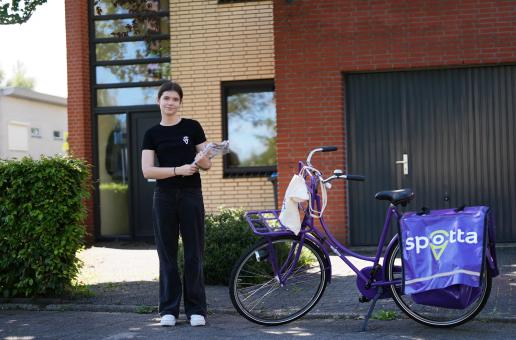Leaflet deliverer Rotterdam